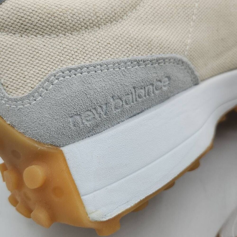 New Balance Women’s 327 Nimbus Cloud Beige Suede Sneakers Gum Sole Size 12 - Picture 7 of 9